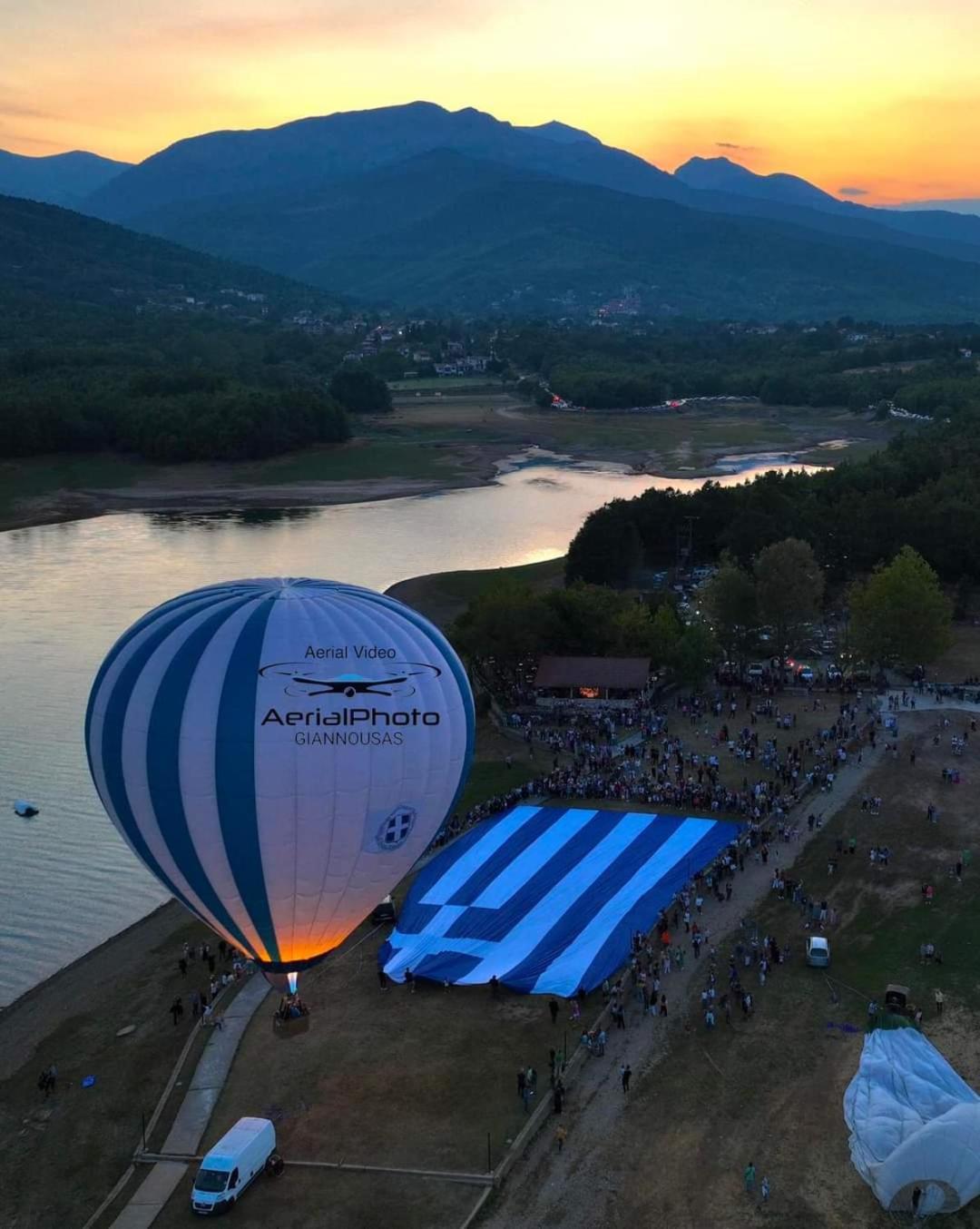 Hotel Πανδοχείο Λίμνης Πλαστήρα Kastanéa Exteriér fotografie