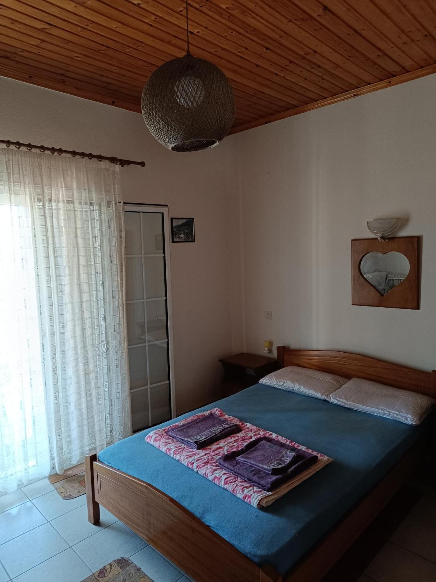 Hotel Πανδοχείο Λίμνης Πλαστήρα Kastanéa Exteriér fotografie